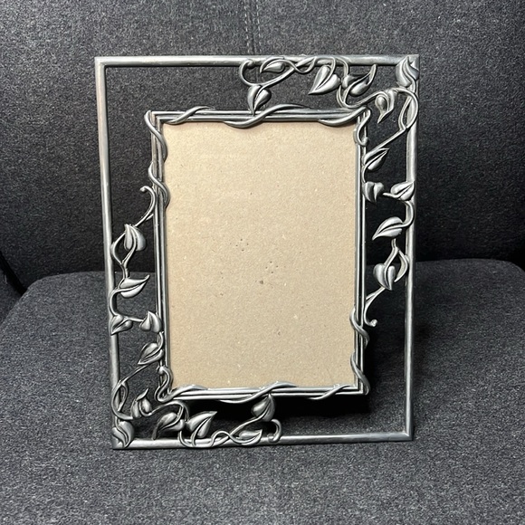 Metal picture frame leaves - Picture 3 of 5